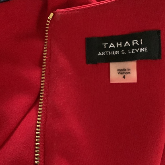TAHARI Arthur S Levine Red V-Neckl Dress - Picture 5 of 5